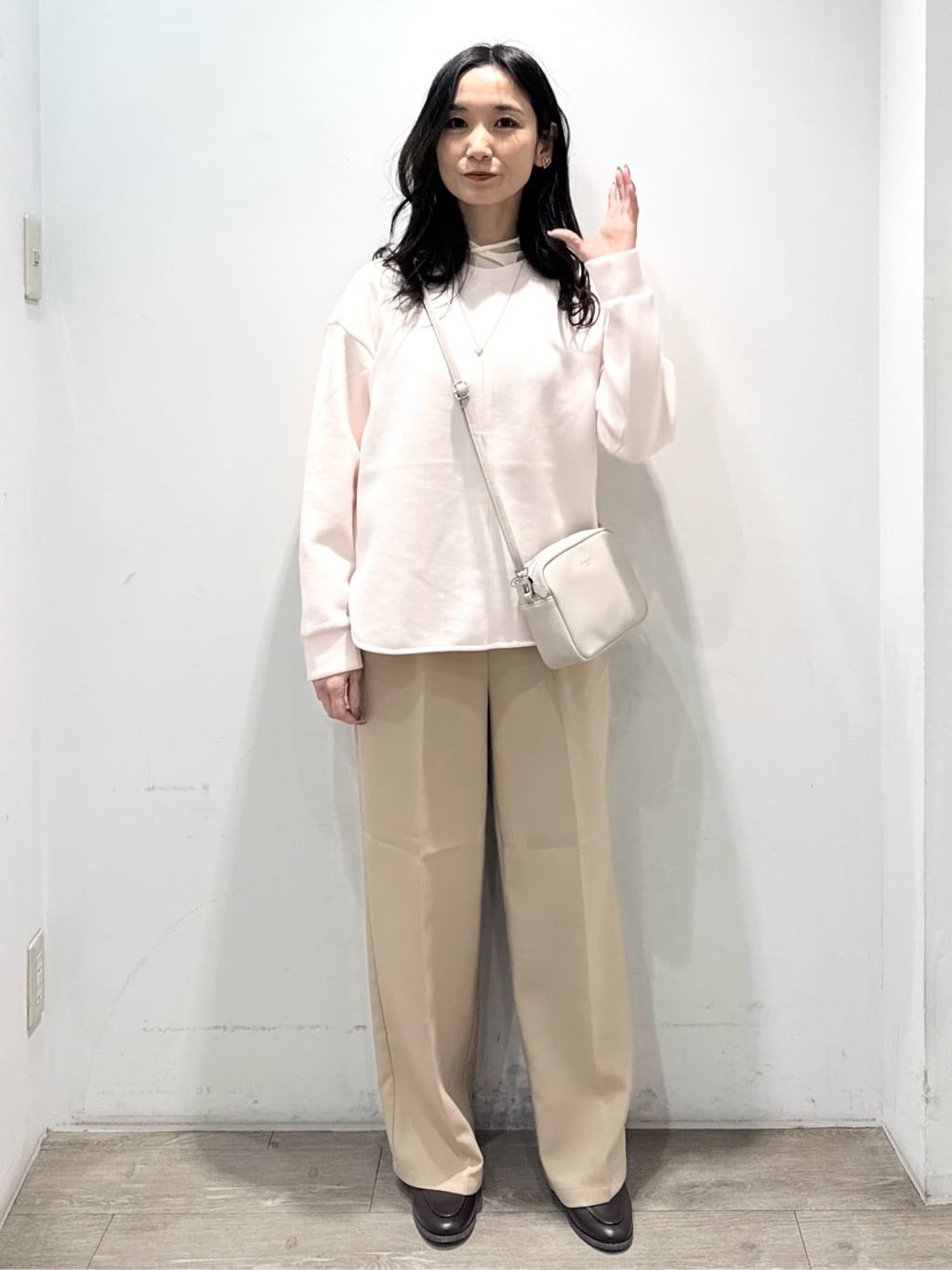 yuicciさんの「OPAQUE.CLIP｜リラクシーボリュームスリーブトップス【洗濯機OK】」を使ったコーディネート