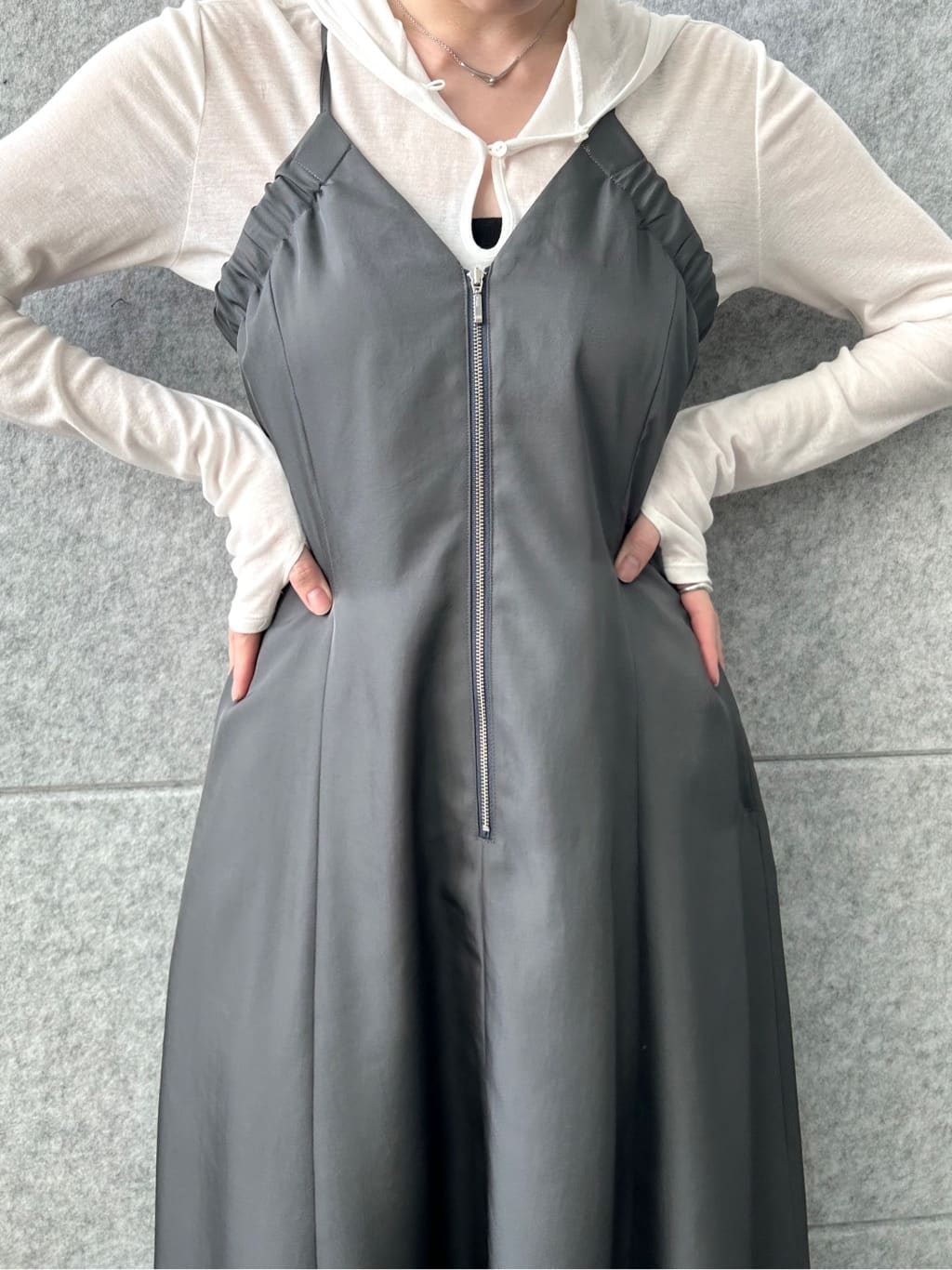 honoka Aさんの「CODE A｜sensual strap cami dress」を使ったコーディネート