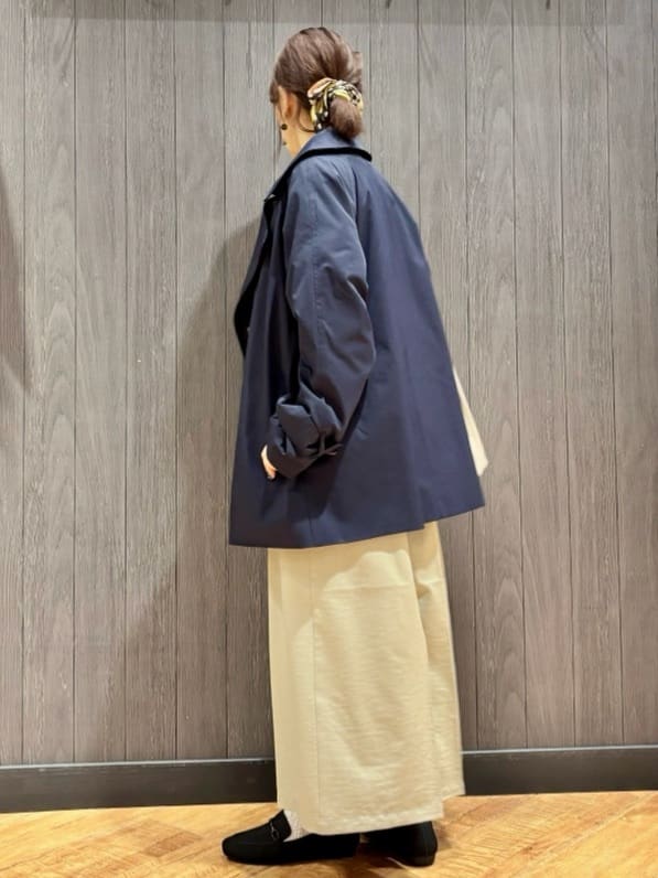 meiさんの「SHOO･LA･RUE｜【S-LL/撥水】通勤やお出かけにも活躍 ミドルトレンチコート」を使ったコーディネート