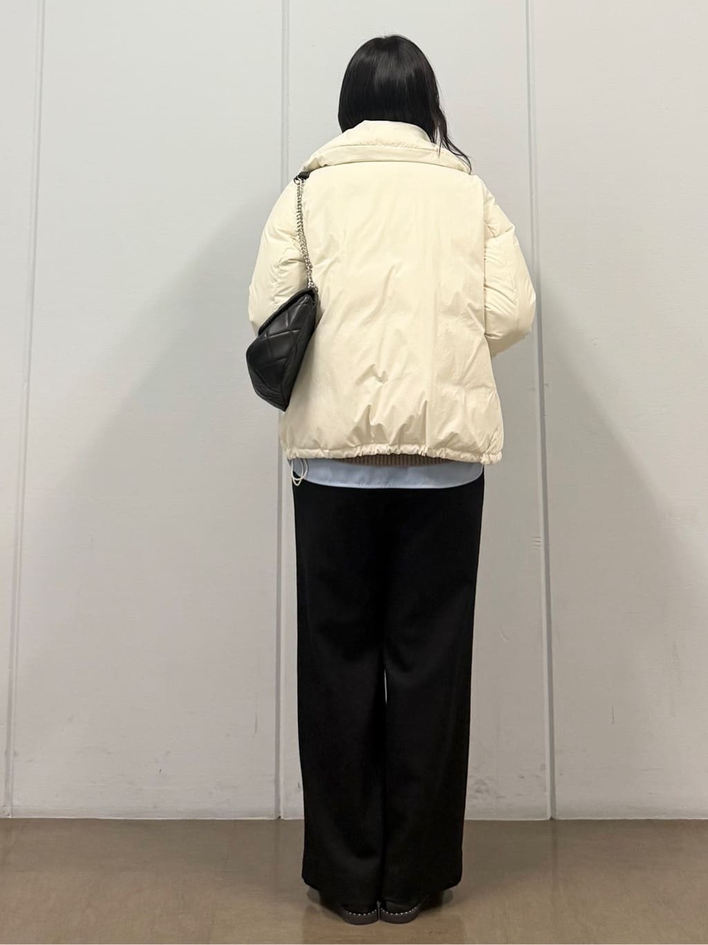 mizukiさんの「INDIVI｜【撥水／洗える／デザイン衿】ステッチレス ショートダウンコート」を使ったコーディネート