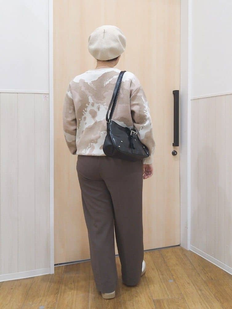 たぐちゃんさんの「SHOO･LA･RUE｜【洗濯機可/S-LL】1枚で華やかに ラメ入りニュアンス柄ニット」を使ったコーディネート