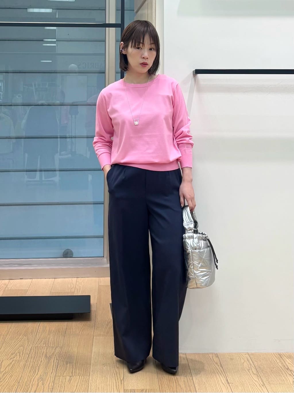 asamiさんの「INDIVI｜【洗える／アンサンブル可能】シンプルデザインニット」を使ったコーディネート