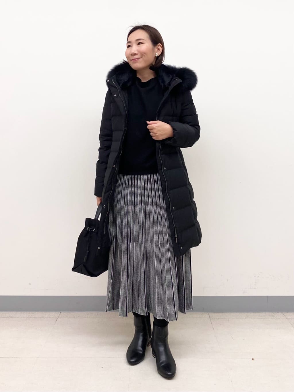 YUKARIさんの「INDIVI｜【名品／撥水／抗菌防臭】ロング丈リサイクルダウンコート」を使ったコーディネート