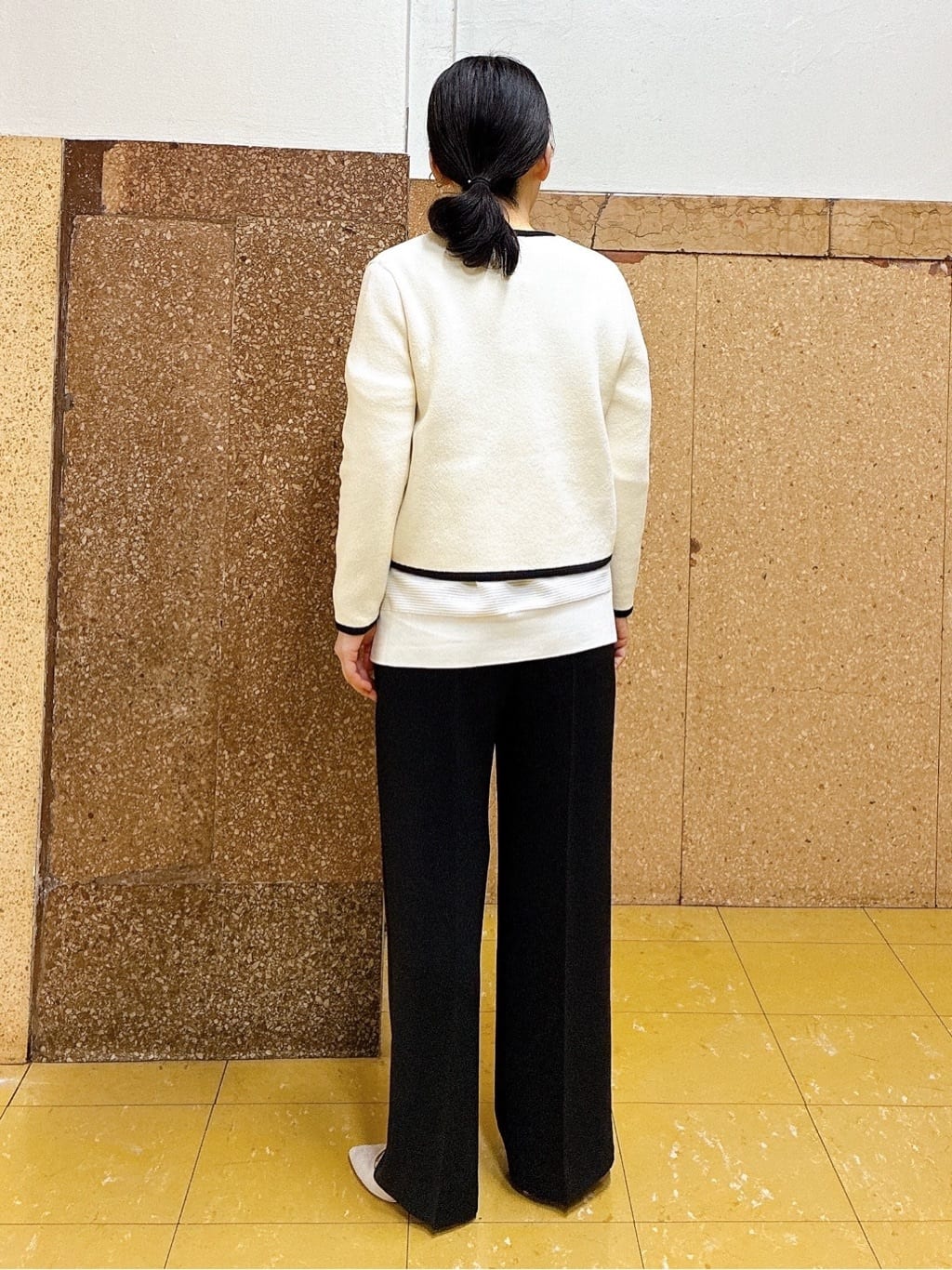 hattoriさんの「INDIVI｜【洗える／UVケア／SETUP可】着る日傘ワイドパンツ」を使ったコーディネート