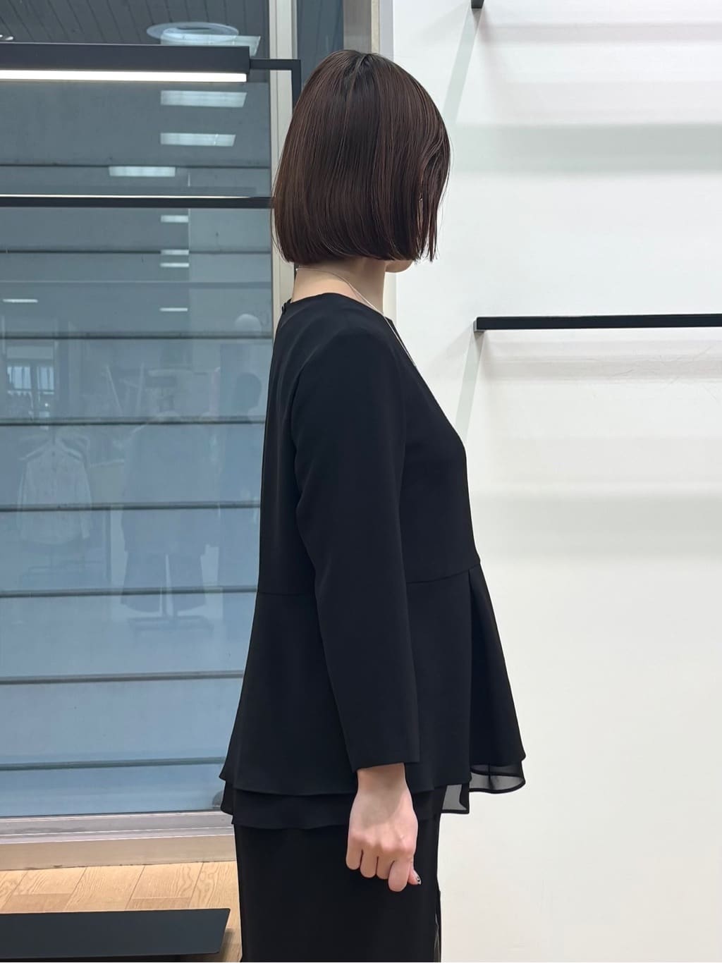 asamiさんの「INDIVI｜【洗える／UVケア／SETUP可】着る日傘ペプラムブラウス」を使ったコーディネート