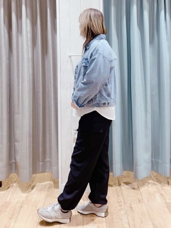 HANAさんの「SHOO･LA･RUE｜【SHOO・LA・RUE DENIM】羽織るだけでこなれる　オーバーサイズデニムジャケット」を使ったコーディネート