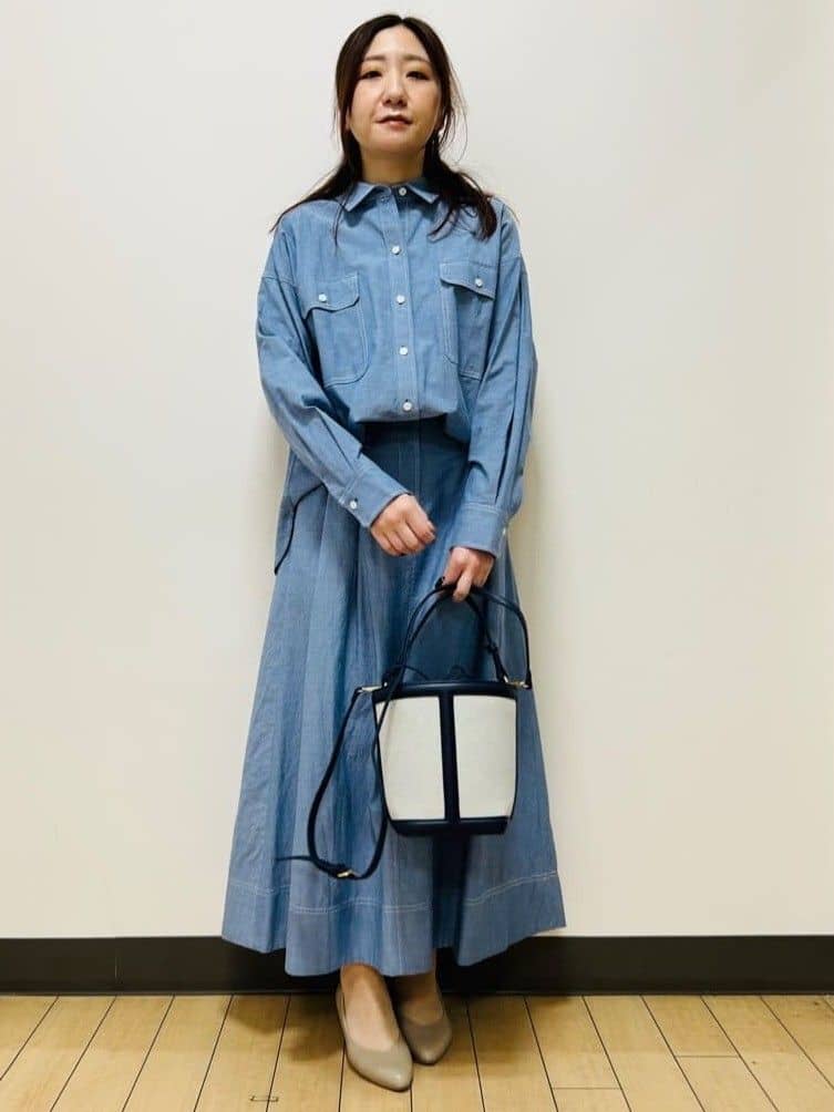 miiiさんの「Reflect｜ダンガリータックフレアスカート」を使ったコーディネート