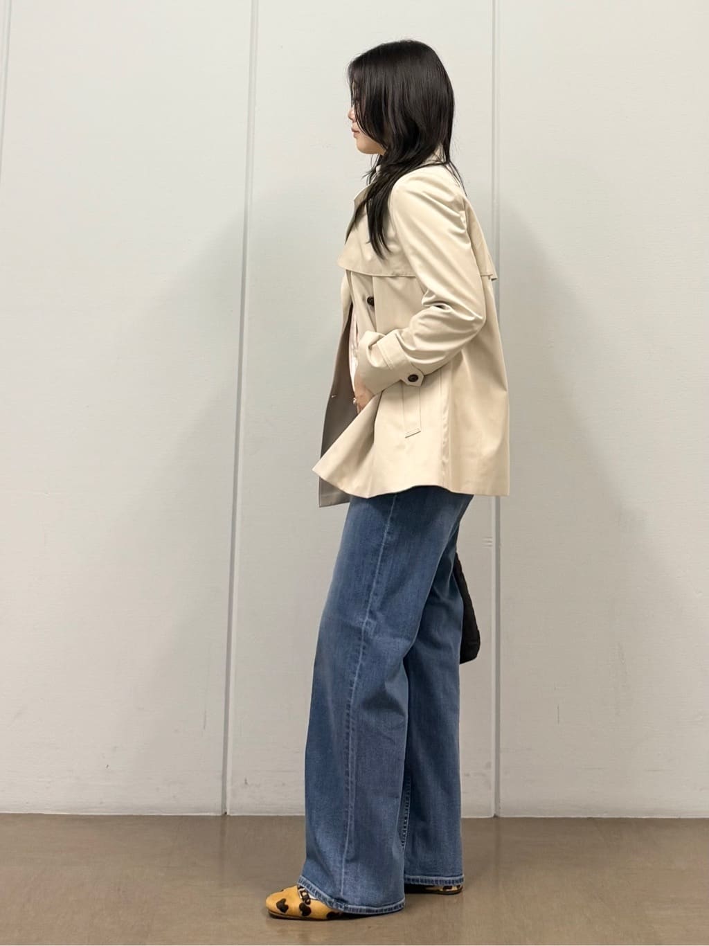 mizukiさんの「INDIVI｜【2WAY／洗える】ラメストライプ コットン混シャツ」を使ったコーディネート