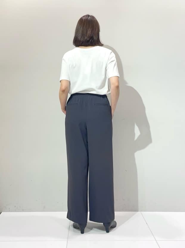 murayamaさんの「INDIVI｜【接触冷感／透湿／着る日傘】イージーワイドパンツ」を使ったコーディネート