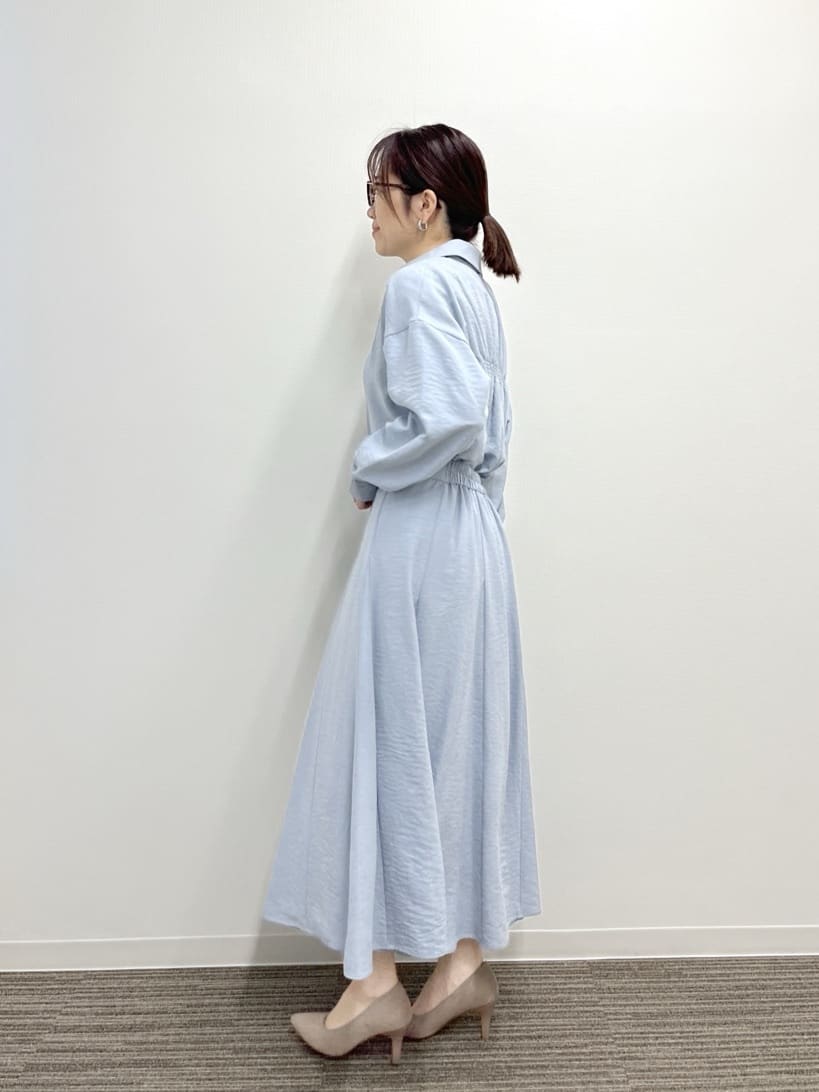 saoriさんの「【セットアップ可】サテンピーチシャツ」を使ったコーディネート