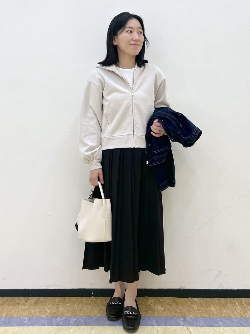 su.さんの「index｜ミニマルノーカラーデニムジャケット【洗濯機OK】」を使ったコーディネート