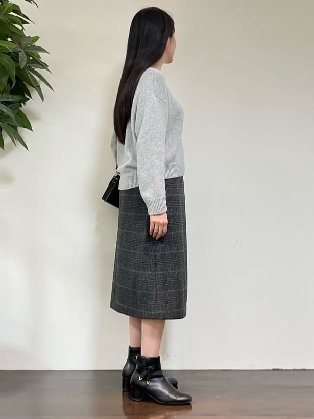 カレンさんの「UNTITLED｜【ふんわり/タイト見え】グレンチェックスカート」を使ったコーディネート