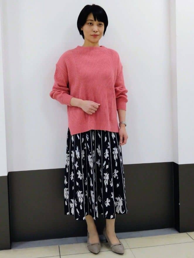 GMさんの「Reflect｜【腰周りカバー／長め丈】モックネックニットプルオーバー」を使ったコーディネート