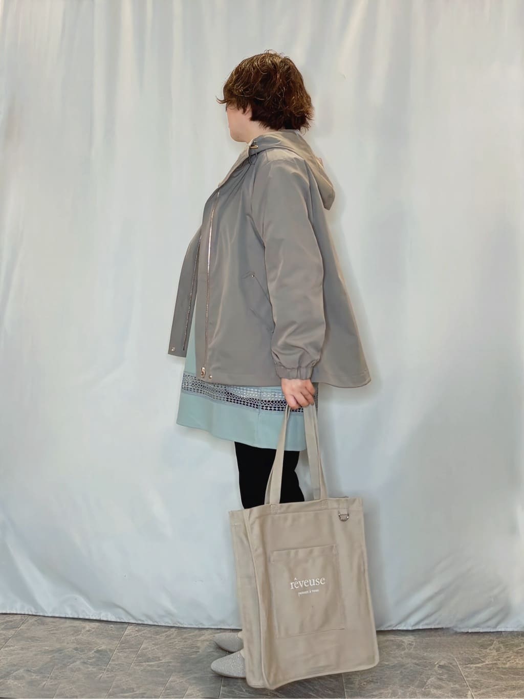 たみさんの「SHOO･LA･RUE｜【洗濯機可/体型カバー】レース切り替えチュニックワンピース」を使ったコーディネート