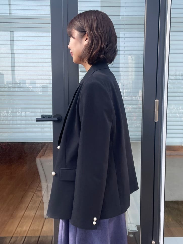 abeさんの「Couture brooch｜【洗える・通勤】パール調ボタン テーラードジャケット」を使ったコーディネート