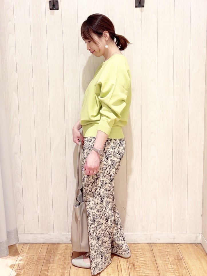 あいこさんの「SHOO･LA･RUE｜【NEW/22.5㎝-24.5㎝】洗えてサラサラ ニットパンプス」を使ったコーディネート