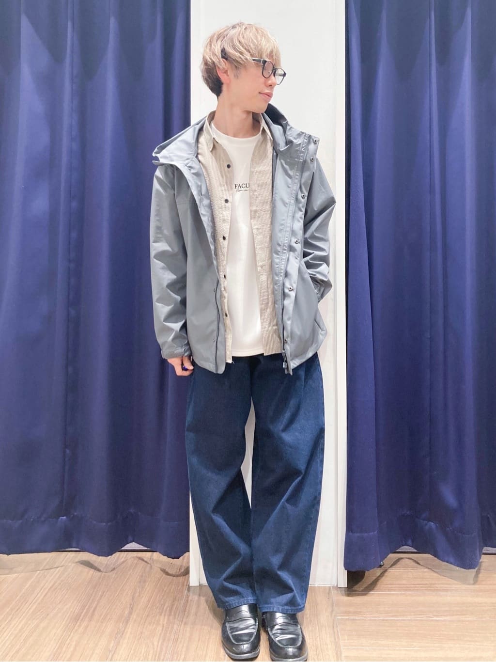 つーじーさんの「THE SHOP TK｜【季節の変わり目に最適】ナイロンマウンテンパーカ  防風/洗濯機OK」を使ったコーディネート