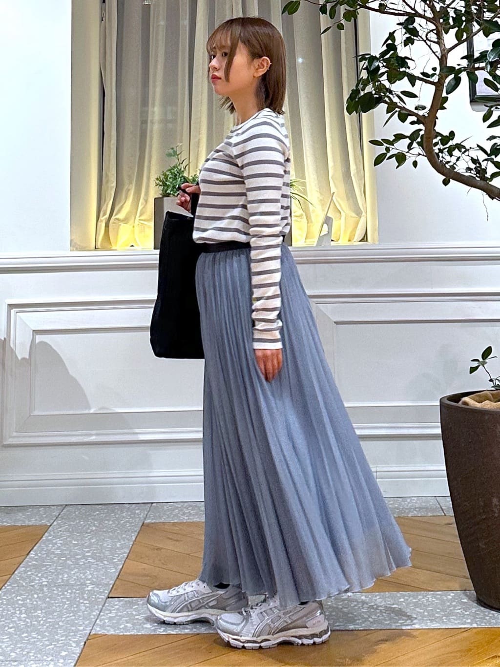 なべこさんの「DRESSTERIOR｜ウォッシャブルブライトシアープリーツスカート」を使ったコーディネート