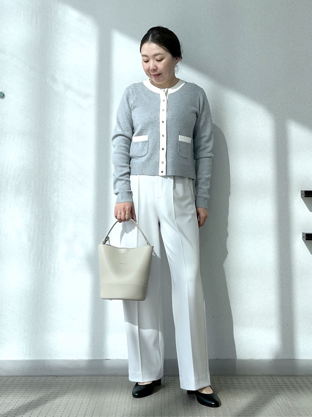 Soeさんの「DRESSTERIOR｜◆ウォッシャブル コットンカシミヤ コンビカーデ」を使ったコーディネート