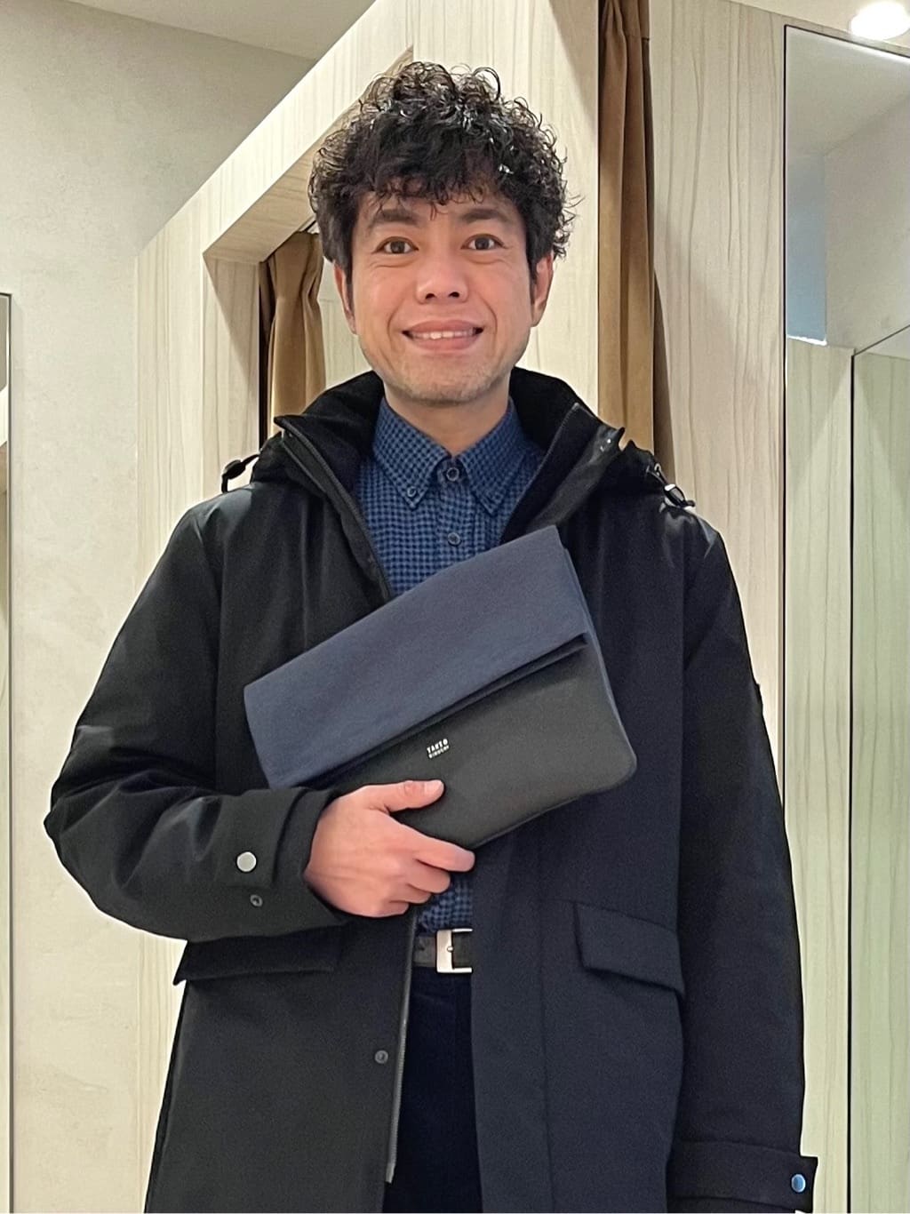 URAさんの「TAKEO KIKUCHI｜【抗菌防臭/シーズンレス】シアサッカーギンガムチェック ストレッチシャツ」を使ったコーディネート