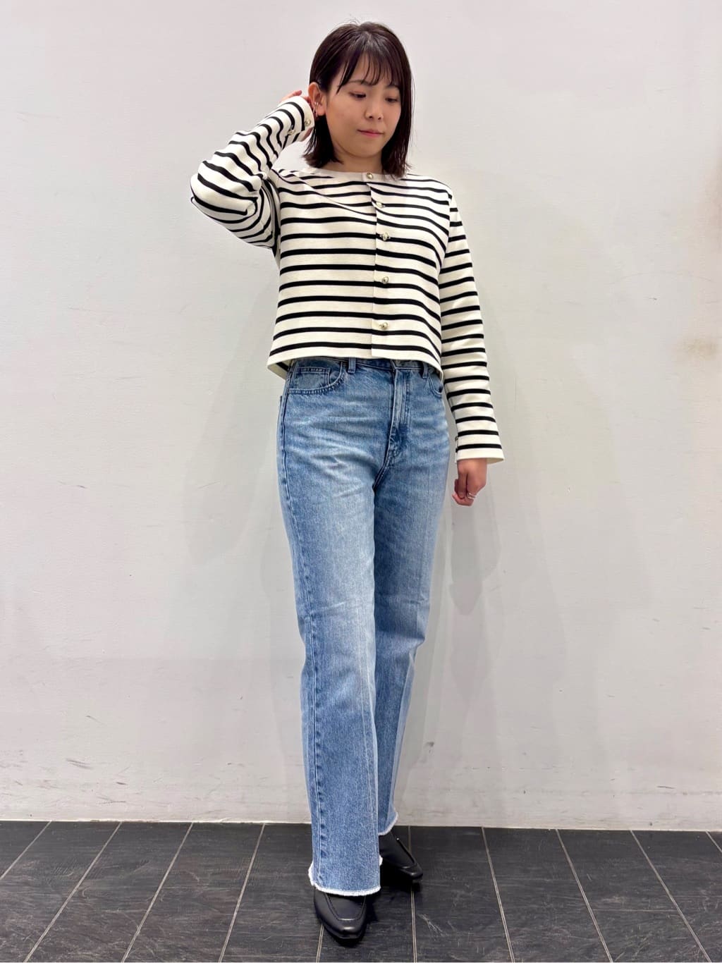 おしずさんの「THE SHOP TK｜ハーフミラノカーデ」を使ったコーディネート