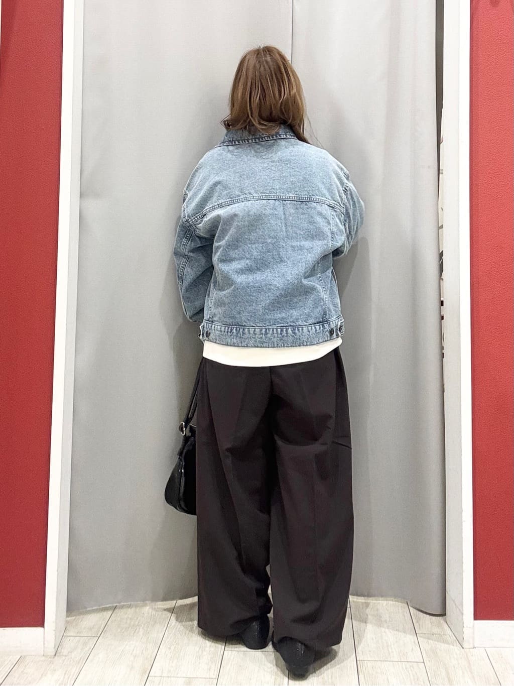 shioさんの「SHOO･LA･RUE｜【SHOO・LA・RUE DENIM】羽織るだけでこなれる　オーバーサイズデニムジャケット」を使ったコーディネート