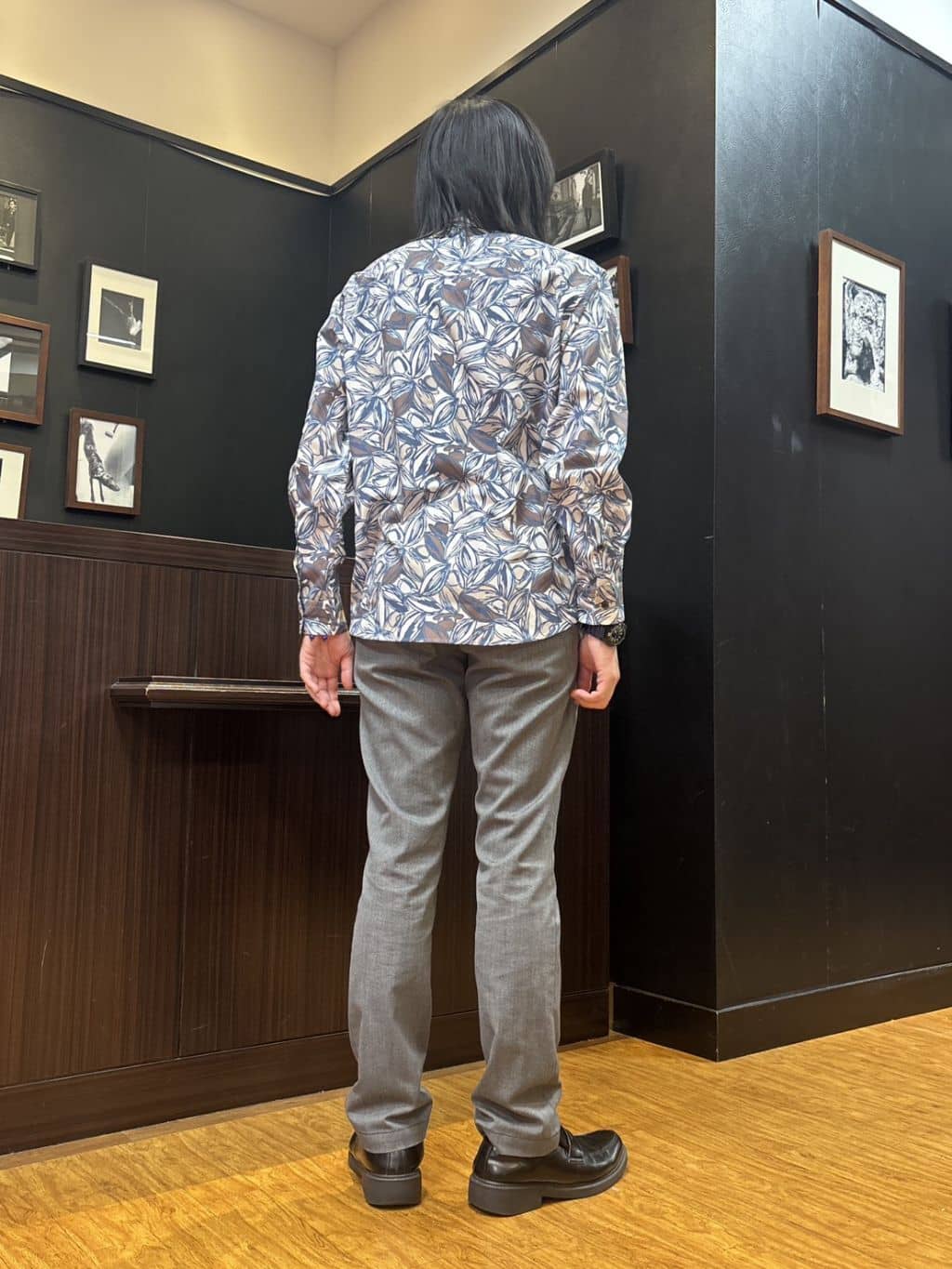 moritaさんの「TAKEO KIKUCHI｜カカオ柄プリントシャツ」を使ったコーディネート