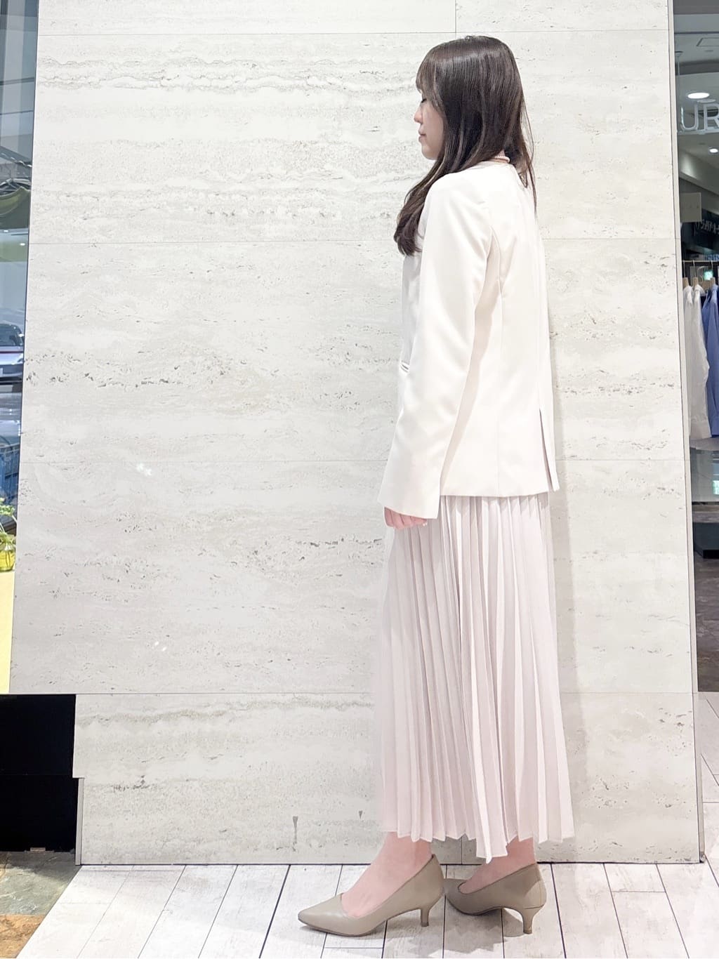 かほさんの「OPAQUE.CLIP｜オーガンジーフラワーコサージュ」を使ったコーディネート