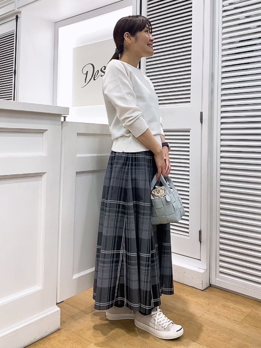 Hamaさんの「Dessin｜【洗える】コットンVネックニット」を使ったコーディネート