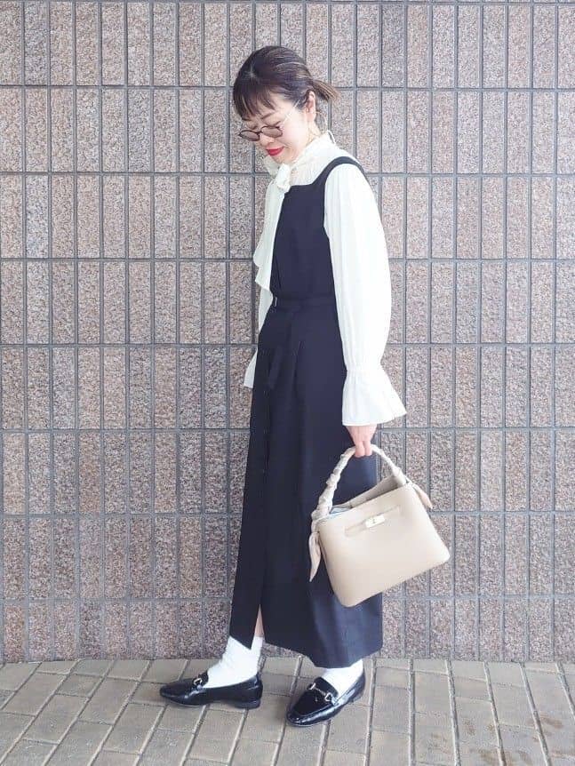 MUTSUKOさんの「UNTITLED｜◆【セレモニー/華やか】2WAYボウタイブラウス」を使ったコーディネート