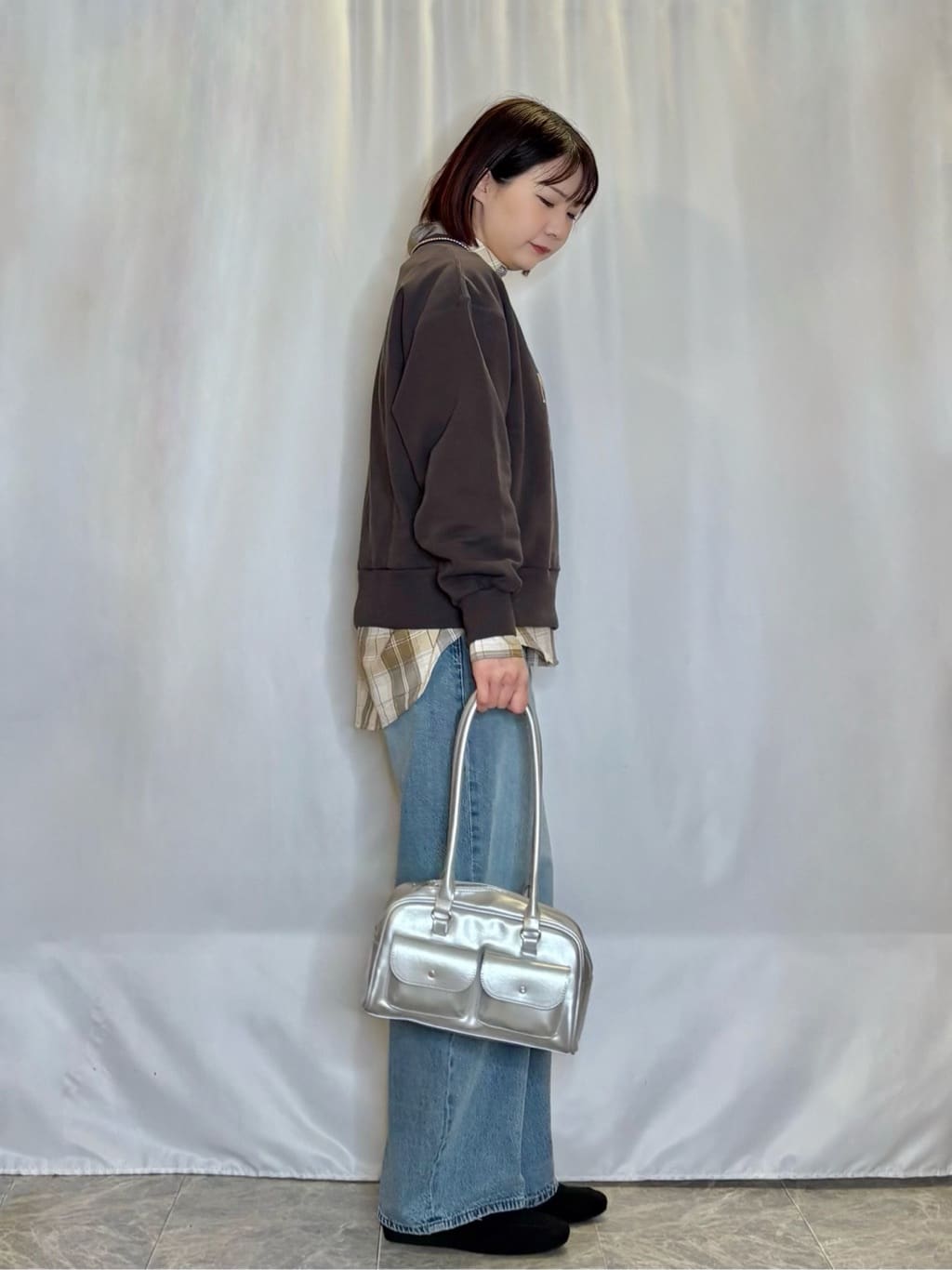 ネリさんの「SHOO･LA･RUE｜【洗濯機可/S-LL】程よい抜け感 大人のチェックシャツ」を使ったコーディネート