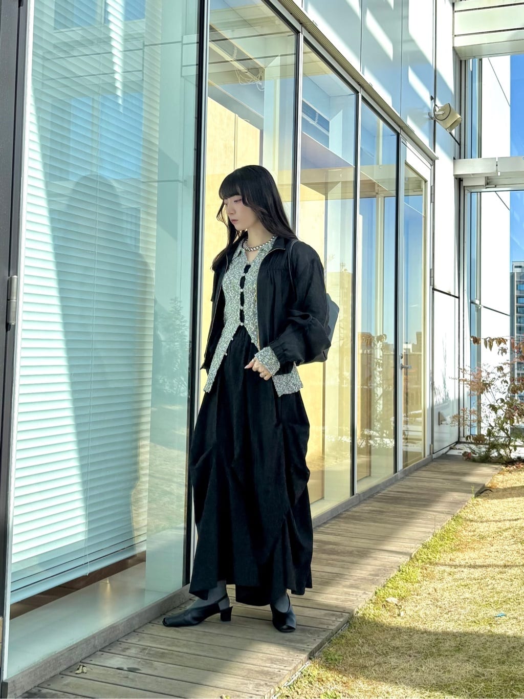 ibukiさんの「INDIVI｜シャーリングペプラムブルゾン」を使ったコーディネート