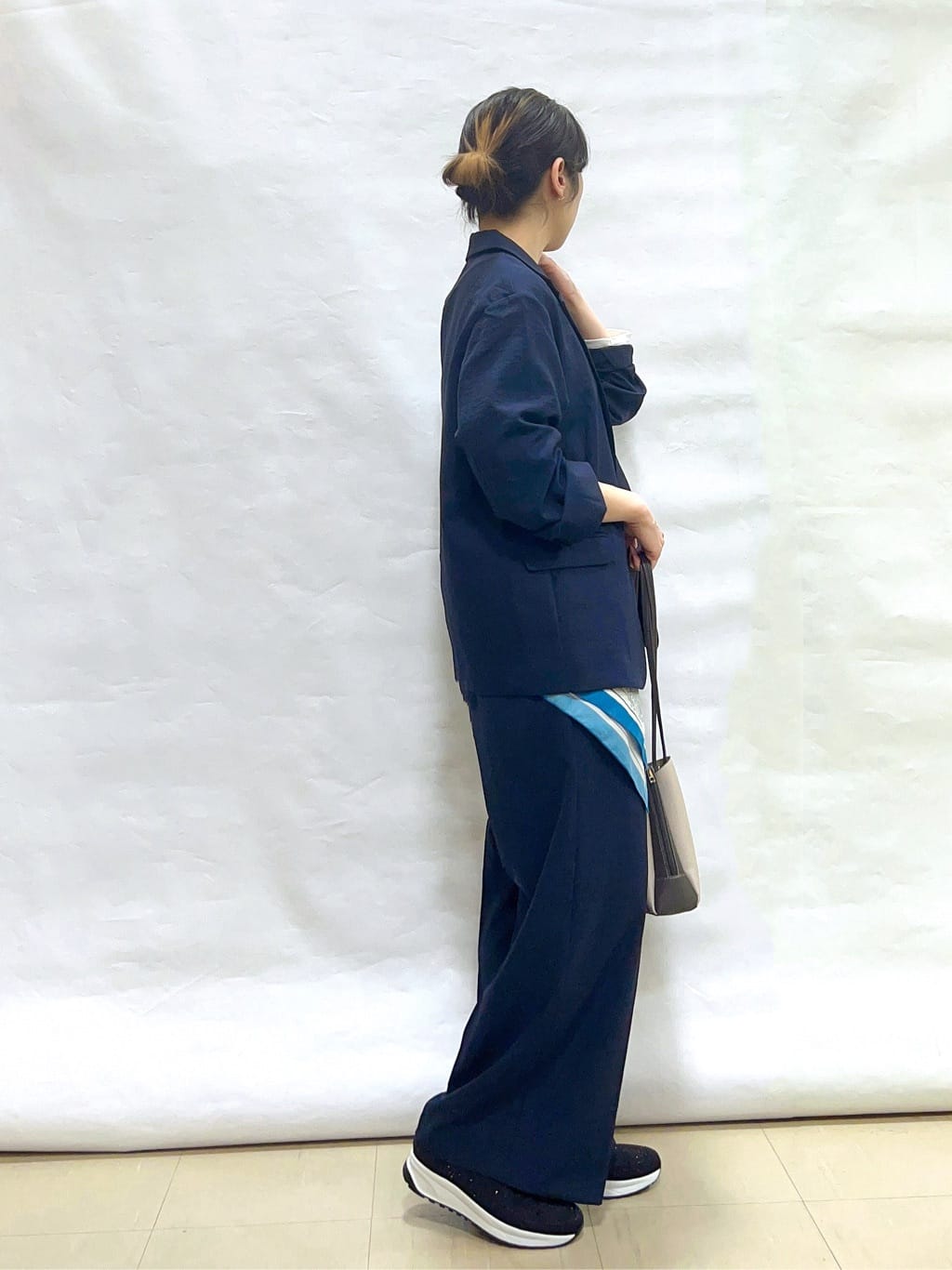 まっつんさんの「SHOO･LA･RUE｜【洗濯機可/セットアップ可/UV/SS-LL】楽してきちんと きれい見えゆったりワイドパンツ」を使ったコーディネート