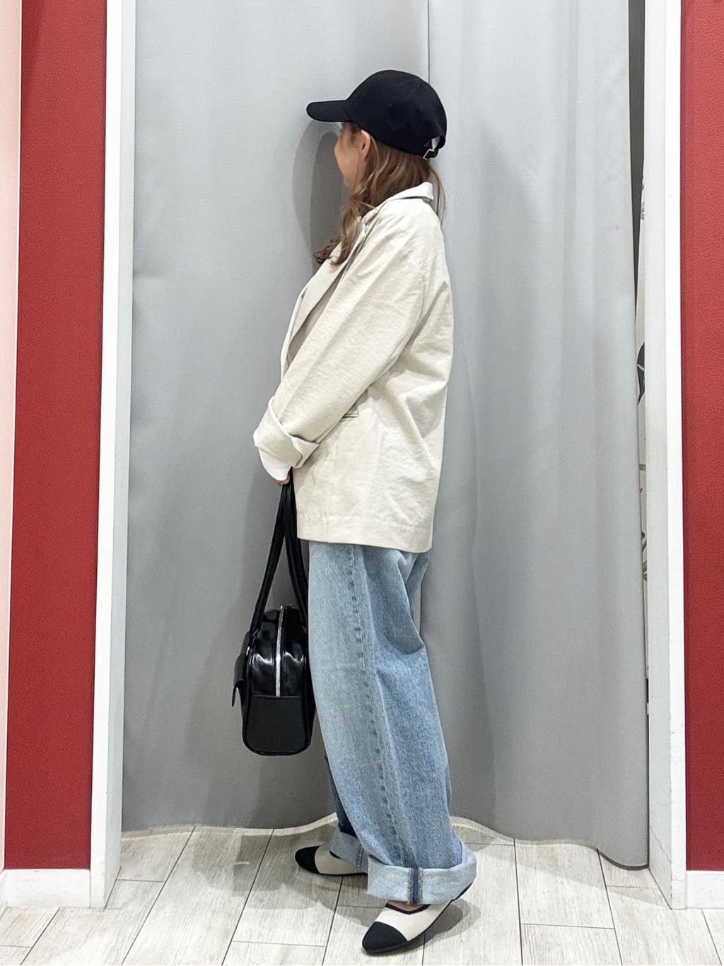 shioさんの「SHOO･LA･RUE｜【S-LL/セットアップ可/イージーケア/UV】オンにもオフにも 軽やかシングルジャケット」を使ったコーディネート