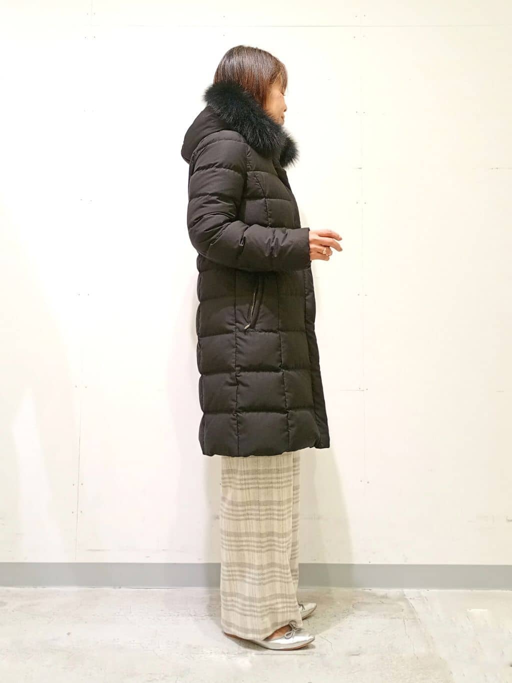 Kさんの「INDIVI｜【名品／撥水／抗菌防臭】ロング丈リサイクルダウンコート」を使ったコーディネート
