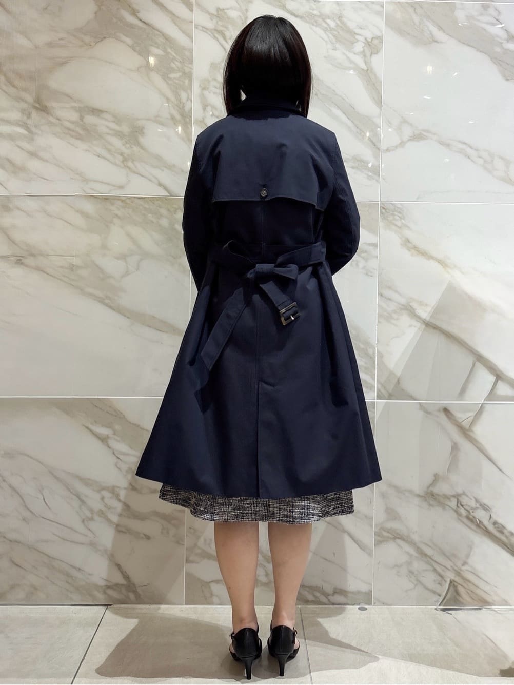 マキさんの「index｜撥水トレンチコート【洗濯機OK／花粉対応】《XS～3L》」を使ったコーディネート