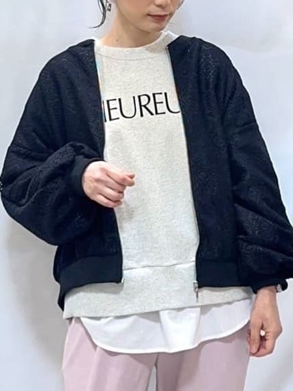 𝐇𝐢𝐫𝐨𝐦𝐢さんの「SHOO･LA･RUE｜ちょうどいい華やかさ　ふんわりレースブルゾン」を使ったコーディネート
