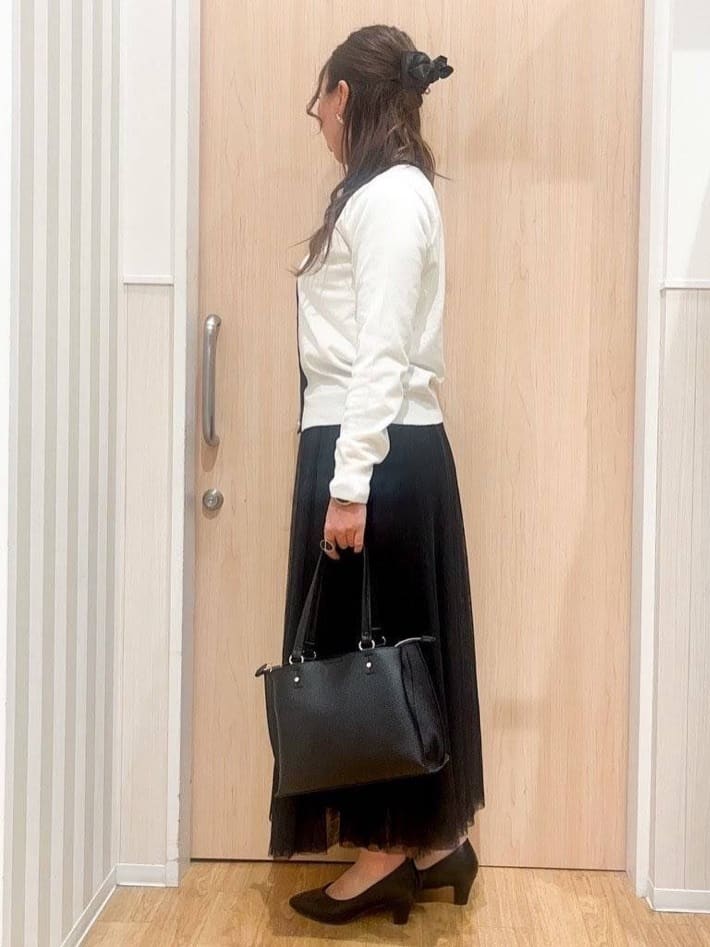 natsumiさんの「SHOO･LA･RUE｜【洗濯機可】セレモニーからデイリーまで ふんわり軽やか チュールギャザースカート」を使ったコーディネート