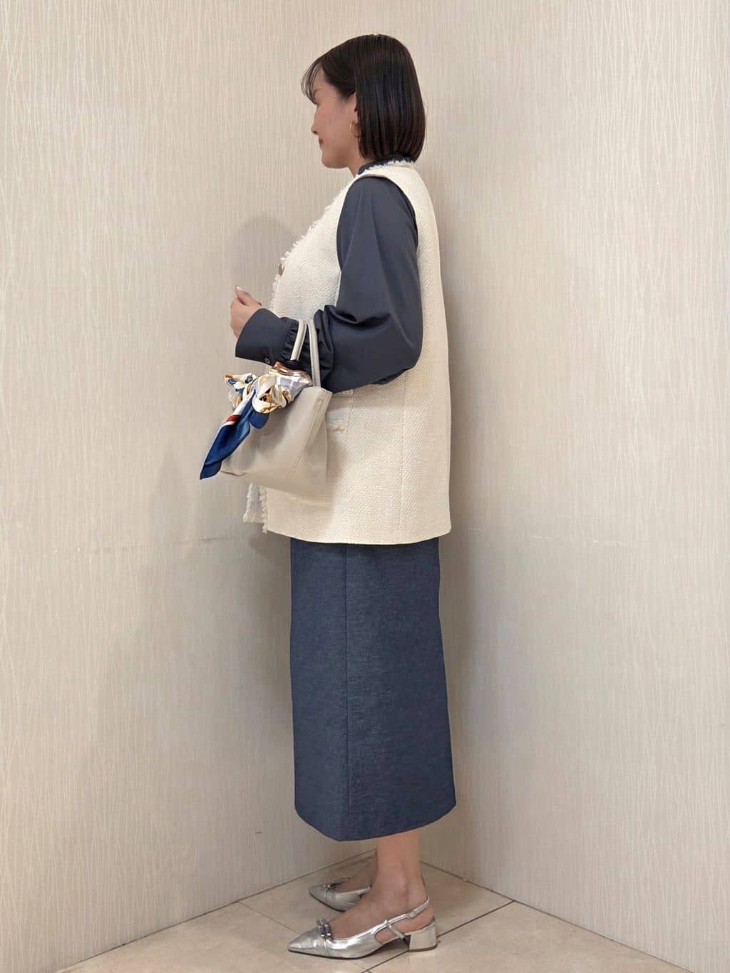 naokoさんの「UNTITLED｜【オンオフ使える】スラブツイード ジレ」を使ったコーディネート