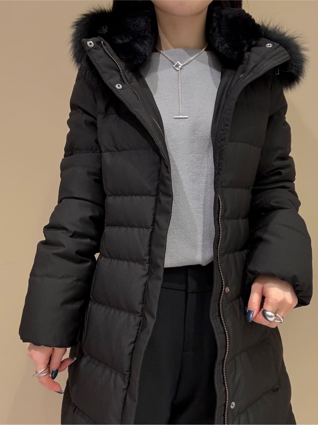 KEIKOさんの「INDIVI｜【名品／撥水／抗菌防臭】ロング丈リサイクルダウンコート」を使ったコーディネート
