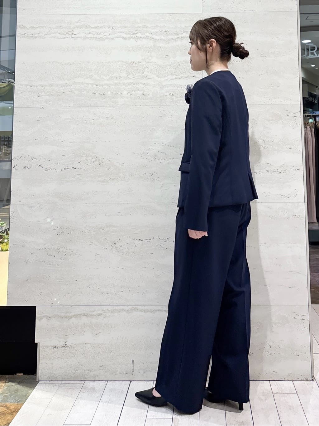 かほさんの「OPAQUE.CLIP｜《通勤／セットアップ対応》 パイピングVネックジャケット【洗濯機OK】」を使ったコーディネート