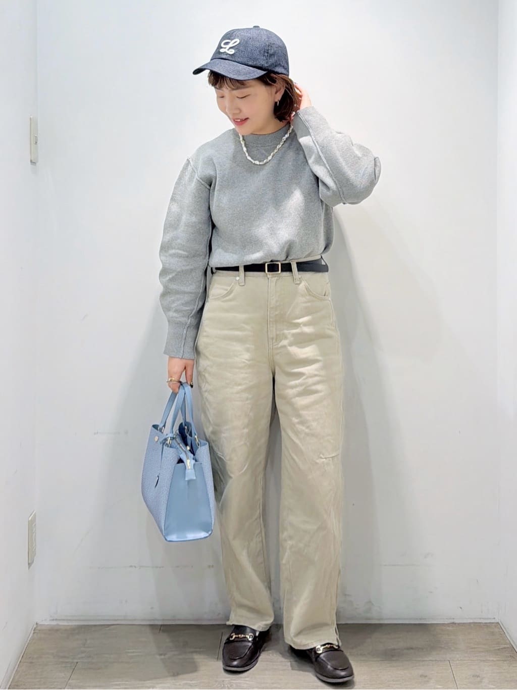 sumicaさんの「OPAQUE.CLIP｜スウェットライクショートニット【洗濯機OK】」を使ったコーディネート