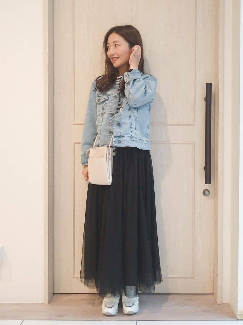 mi-saさんの「SHOO･LA･RUE｜【洗濯機可】セレモニーからデイリーまで ふんわり軽やか チュールギャザースカート」を使ったコーディネート