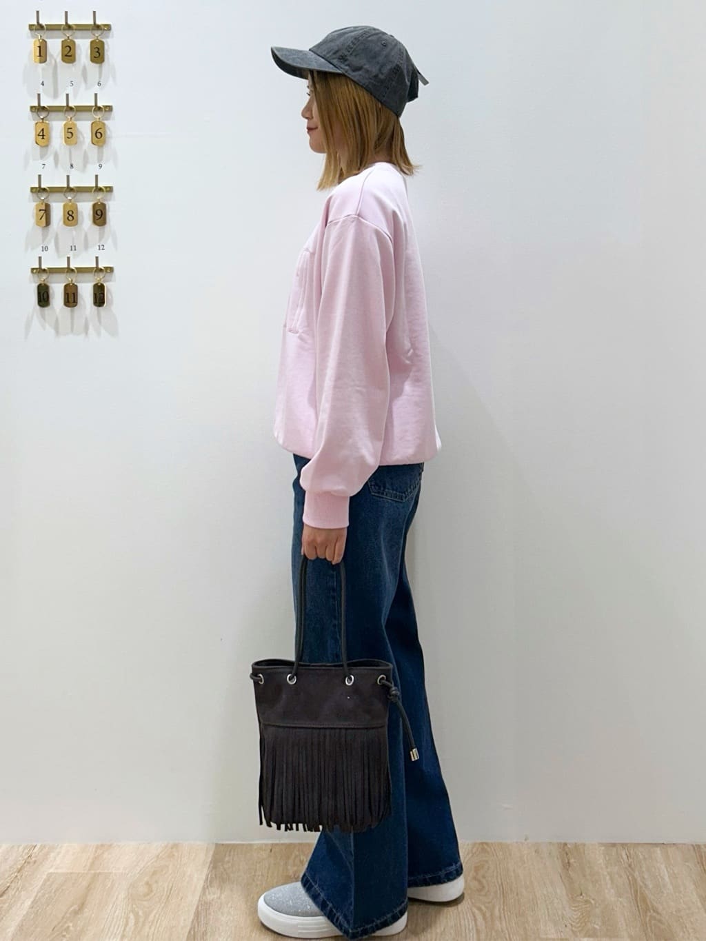 suzukaさんの「OPAQUE.CLIP｜ロゴ刺繍裏毛トップス【洗濯機OK】」を使ったコーディネート