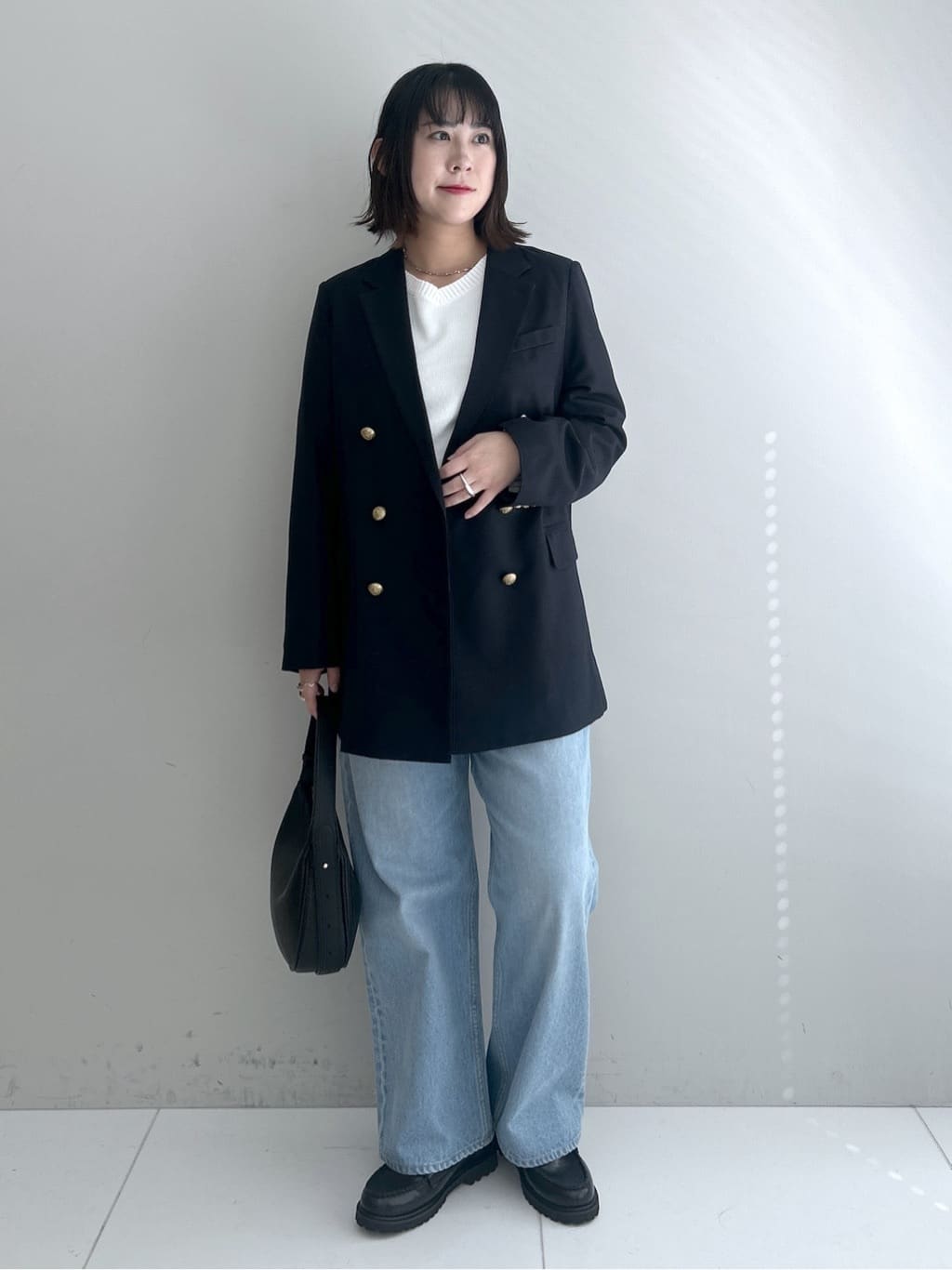Hirokaさんの「Dessin｜【洗える】コットンVネックニット」を使ったコーディネート