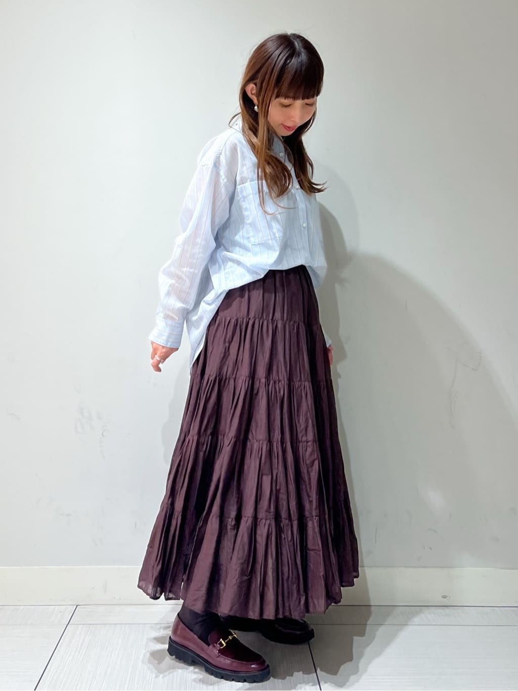 じゅんさんの「DRESSTERIOR｜シアー ストライプシャツ」を使ったコーディネート