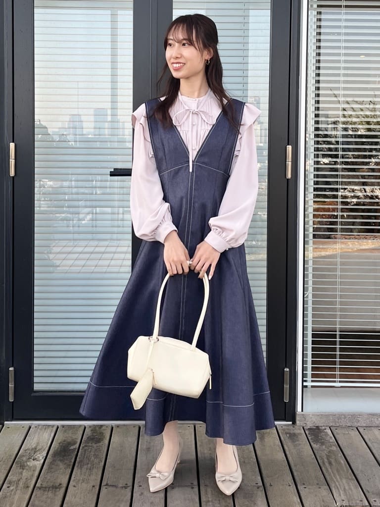 はばさんの「Couture brooch｜【洗える・リボン取り外し可】フリルジョーゼットブラウス」を使ったコーディネート
