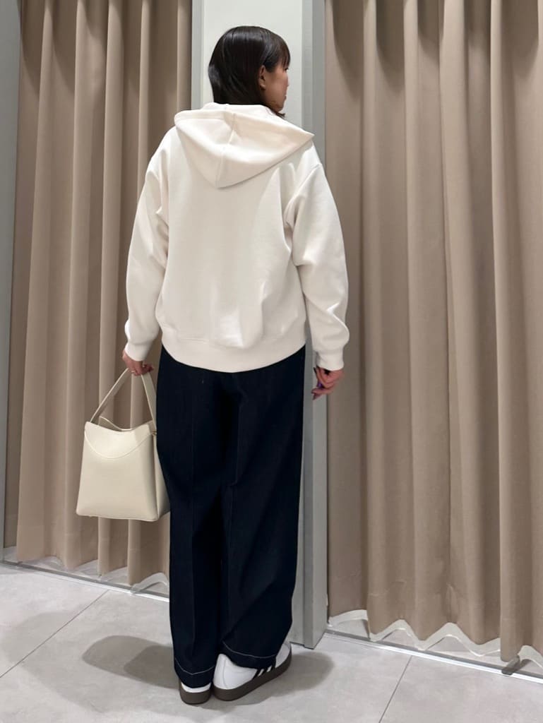 cottonさんの「THE SHOP TK｜ダンボールジップパーカ」を使ったコーディネート