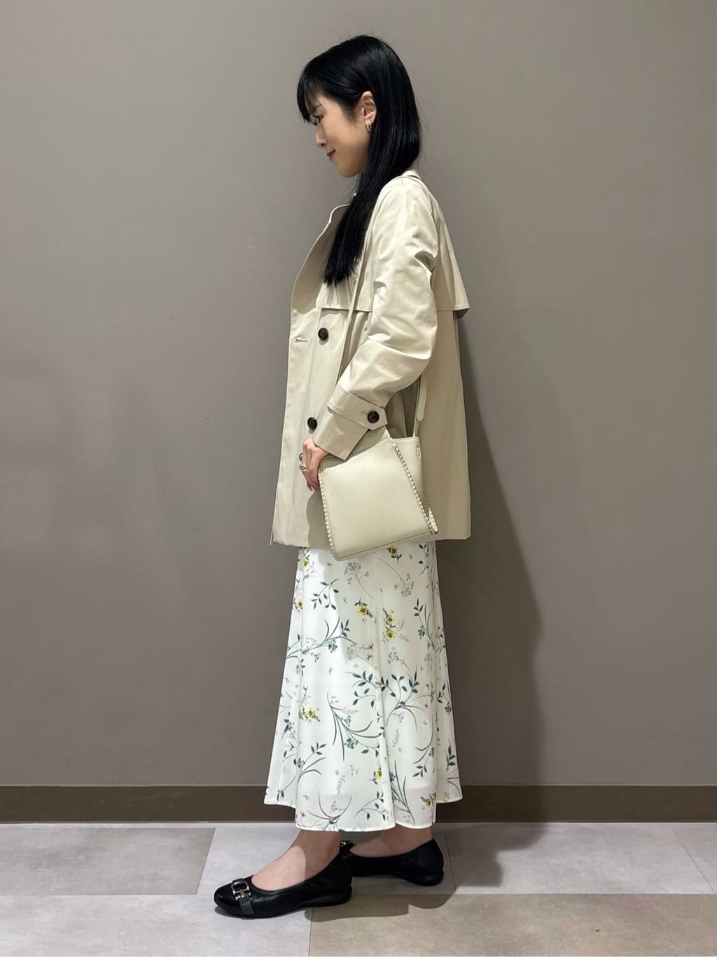 KEIKOさんの「INDIVI｜【花粉付着防止／撥水／UVケア】名品トレンチコート」を使ったコーディネート