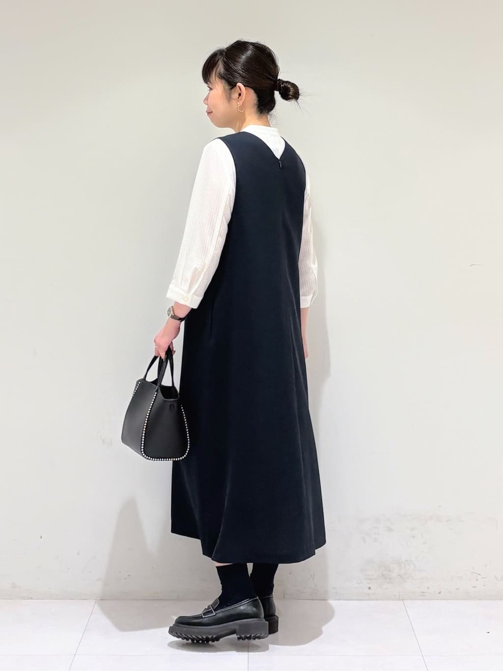 tsuyuさんの「INDIVI｜【洗える／SETUP可能】メタルボタンニットジャケット風カーディガン」を使ったコーディネート